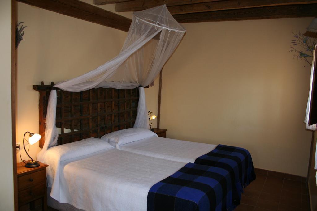 La Huerta De San Lorenzo Segóvia Quarto foto