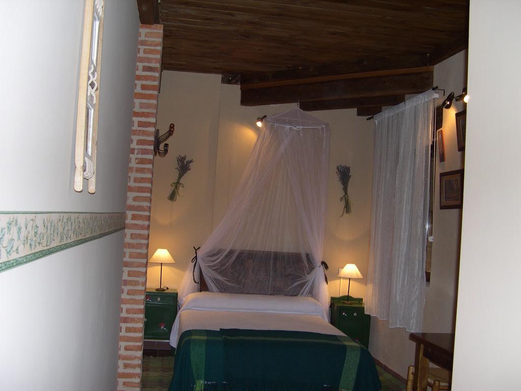 La Huerta De San Lorenzo Segóvia Quarto foto